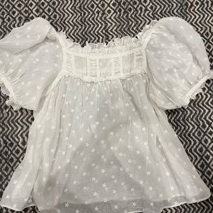 Doen white embroidered top size s EUC